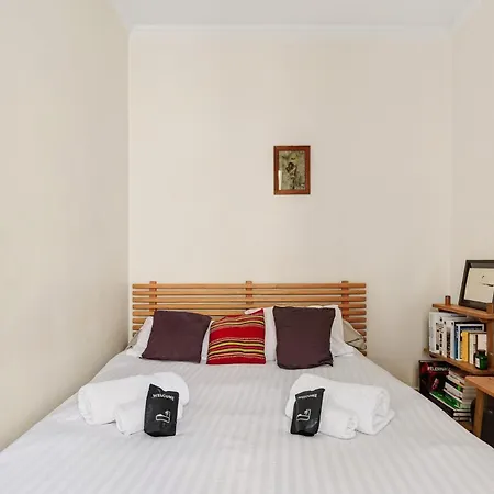 Cozy 1bdr Flat - Batignolles District - 5 Min To Metro Apartment Paris
